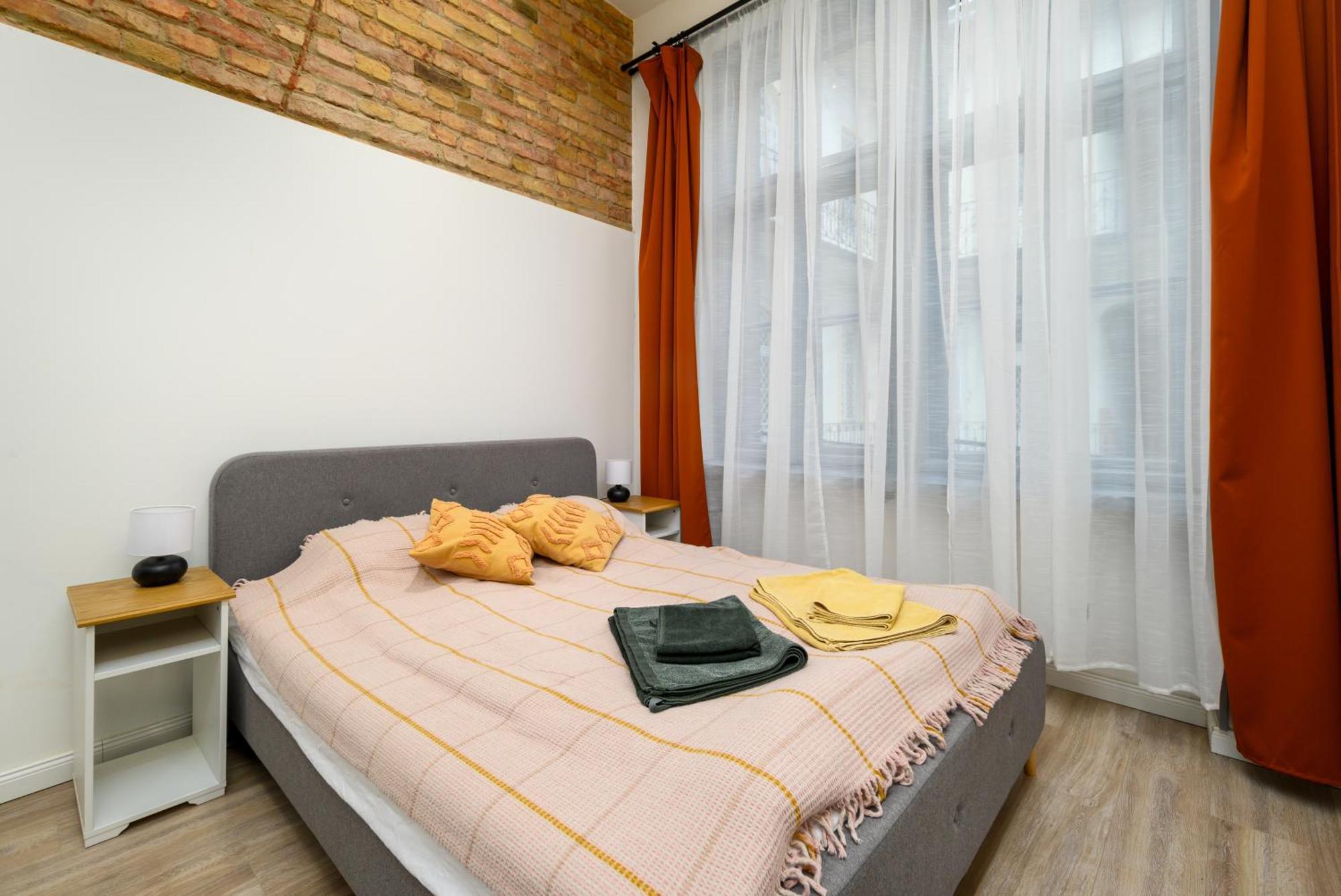 Downtown Apartment 2 Minutes From Opera House Boedapest Buitenkant foto